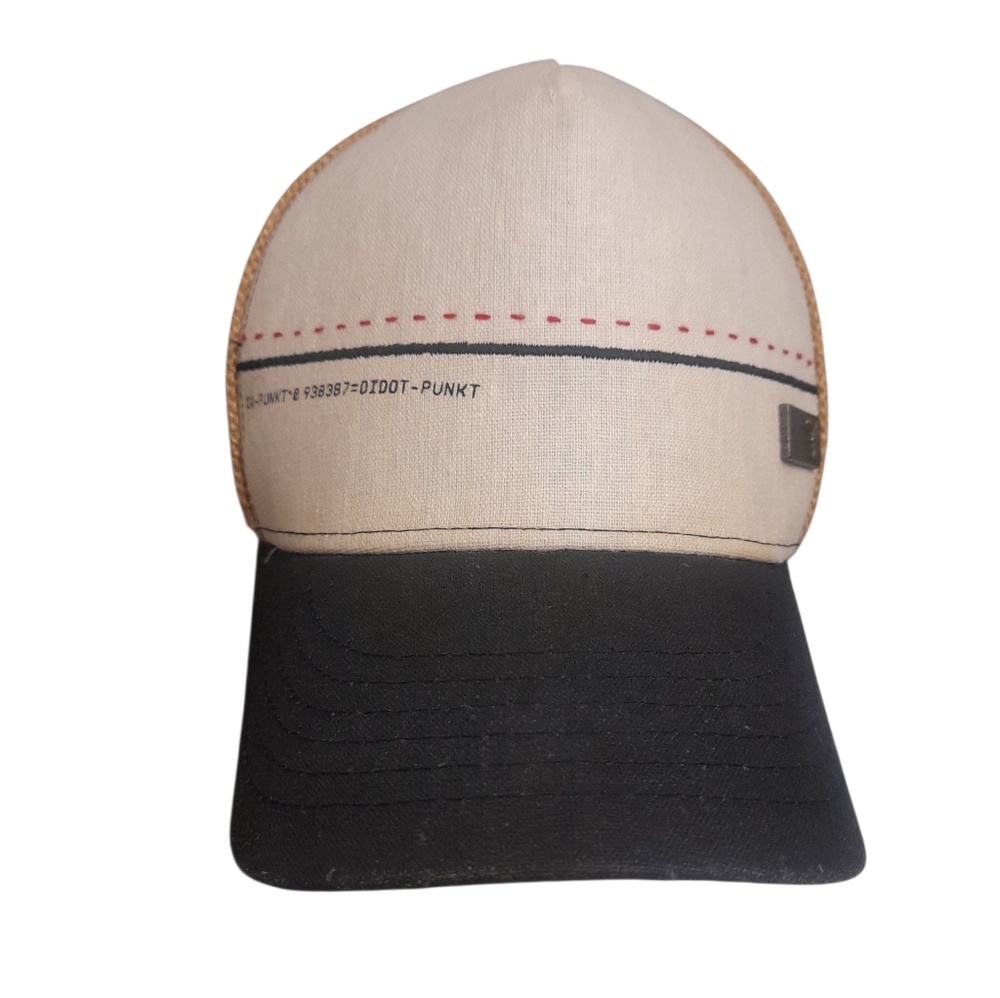 NOBIS Stylish Black and Cream Cap